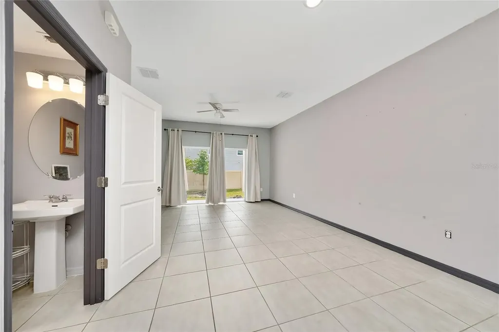 2060 Viewfinder Street Kissimmee FL 34758