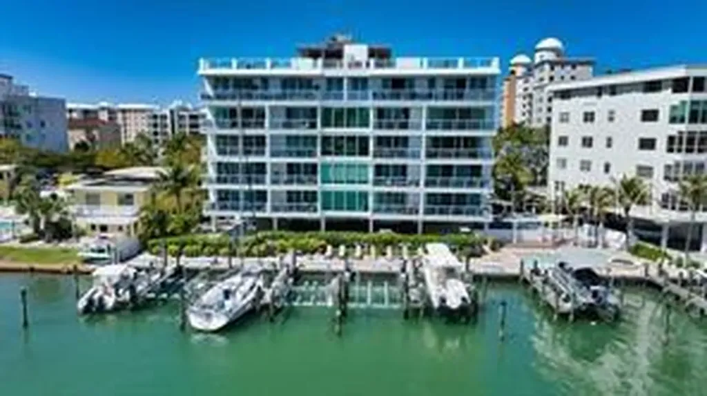 650 Golden Gate Point Sarasota FL 34236