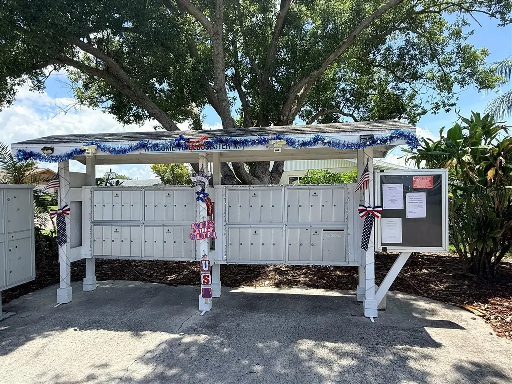 2304 Glenmore Circle Sun City Center FL 33573