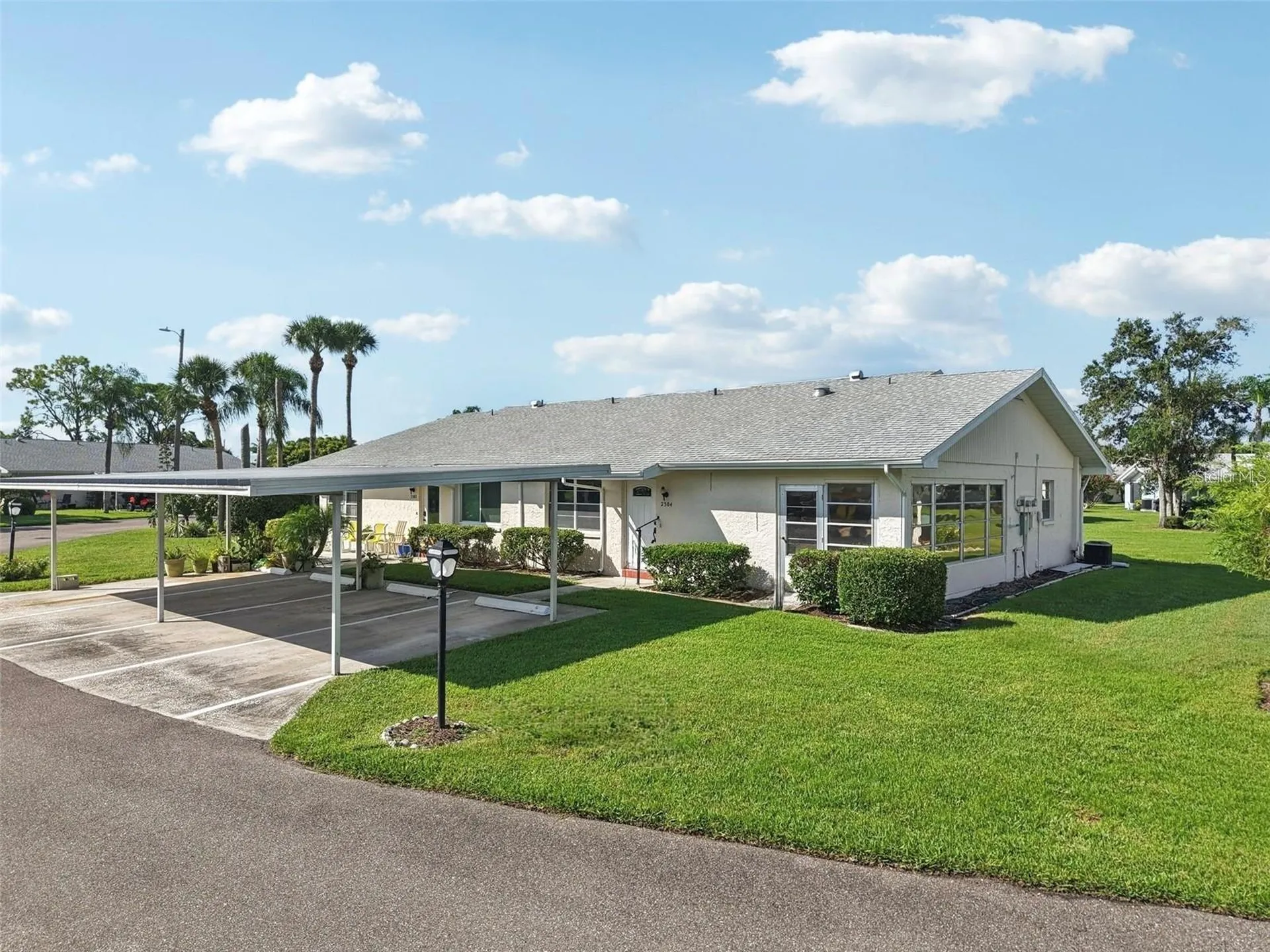 2304 Glenmore Circle Sun City Center FL 33573