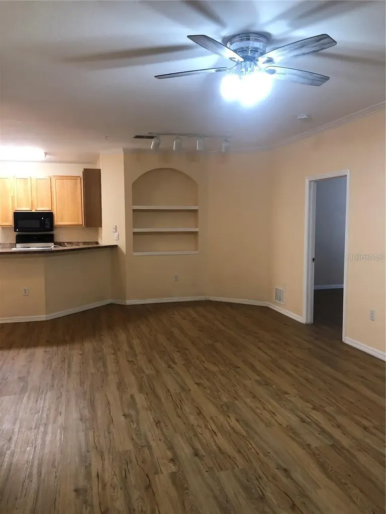 2407 Courtney Meadows Court Tampa FL 33619
