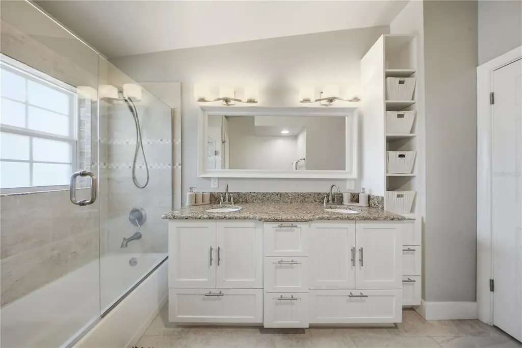5716 Moonlight Circle Orlando FL 32839