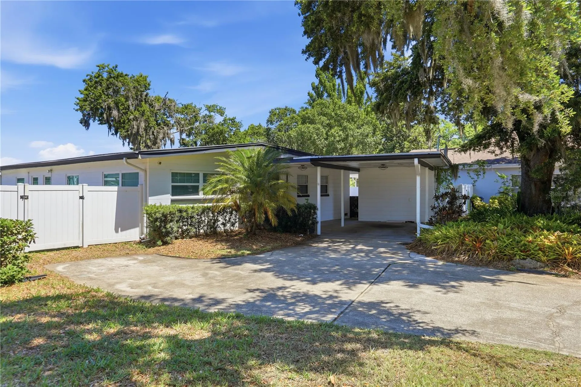 5716 Moonlight Circle Orlando FL 32839