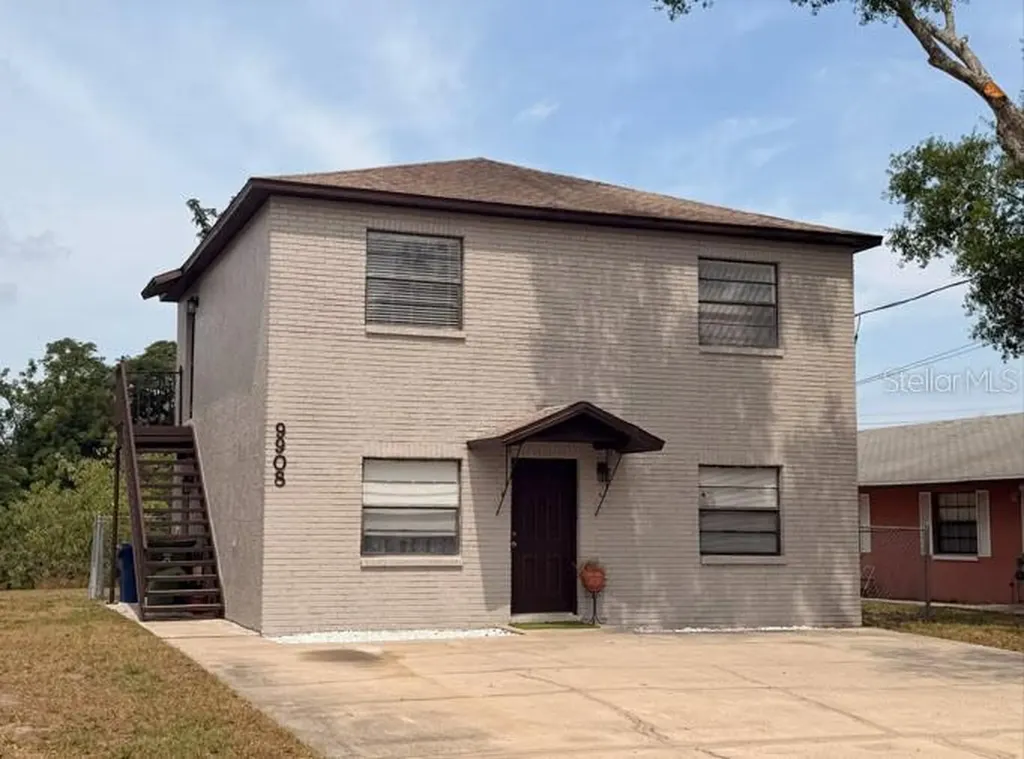 9908 N Myrtle Street Tampa FL 33617