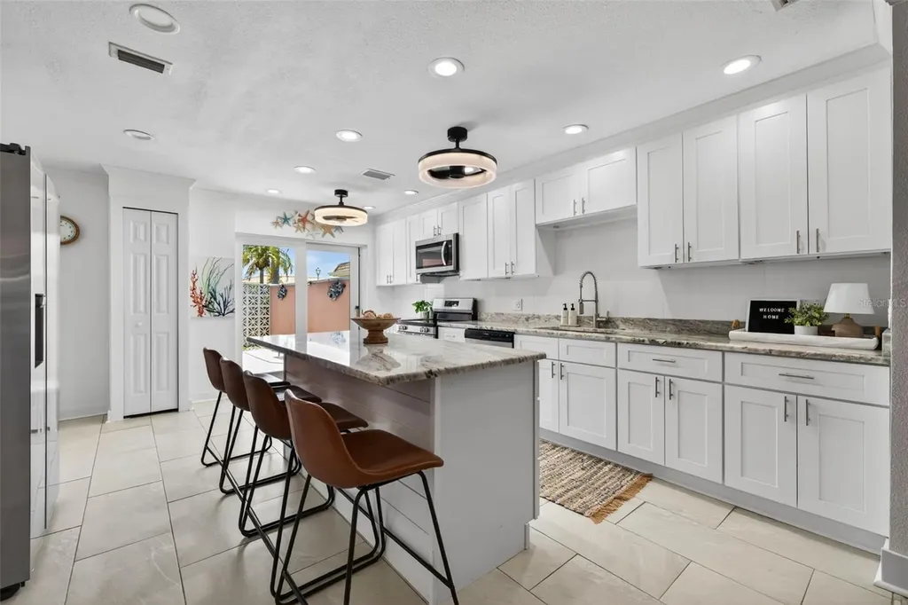 555 Boca Ciega Point Boulevard S St Petersburg FL 33708