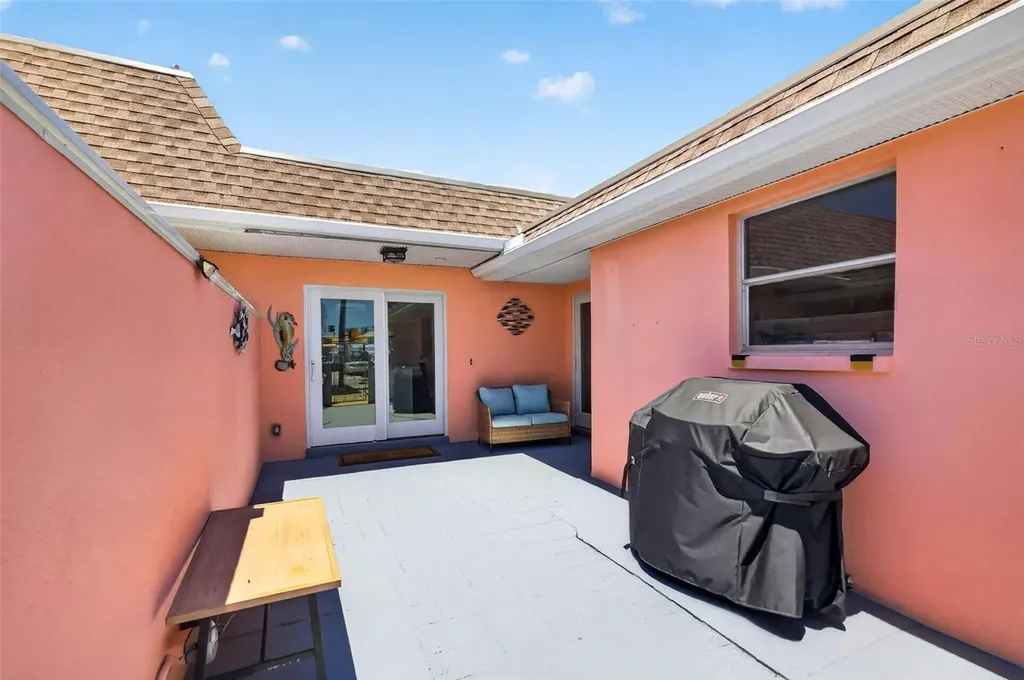 555 Boca Ciega Point Boulevard S St Petersburg FL 33708