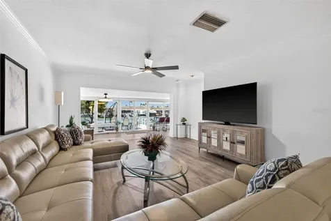 555 Boca Ciega Point Boulevard S St Petersburg FL 33708