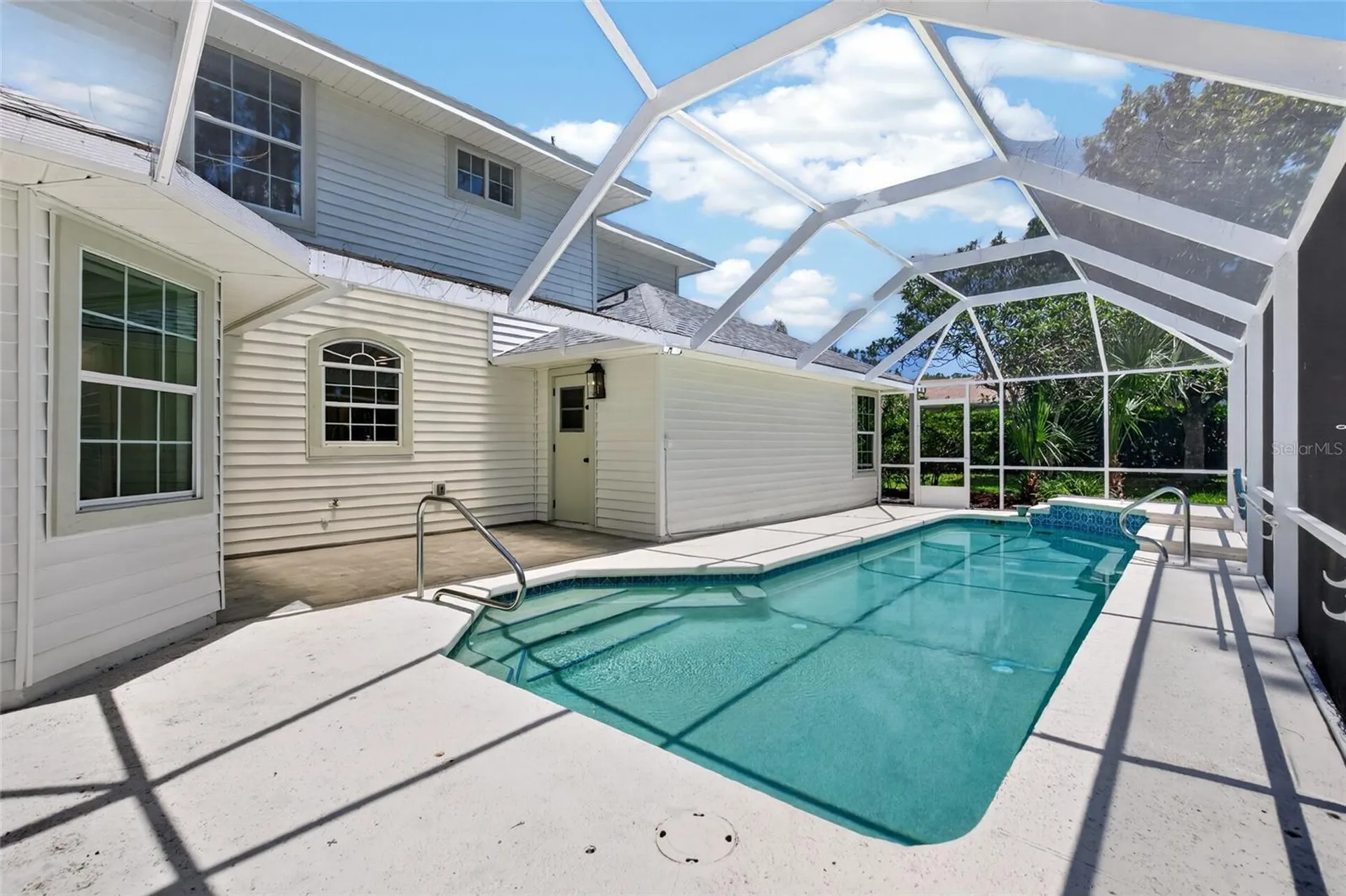 13 Ellsworth Drive Palm Coast FL 32164