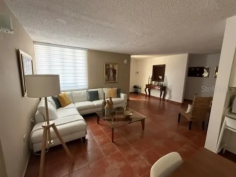 1 Vicenza San Juan PR 00921