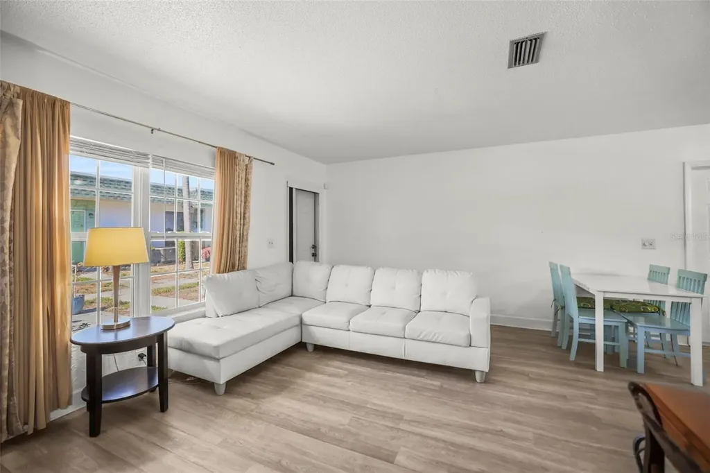 7743 39th Terrace N St Petersburg FL 33709
