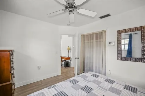 7743 39th Terrace N St Petersburg FL 33709