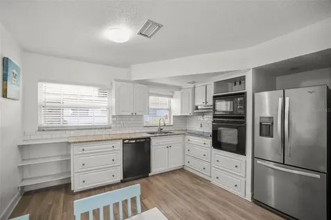 7743 39th Terrace N St Petersburg FL 33709