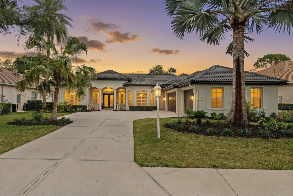 7318 Eaton Court University Park FL 34201