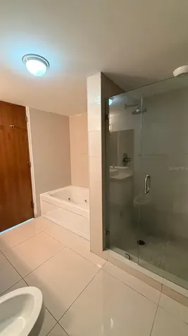 48 Av. Luis Muñoz Rivera Condo. Aquablue, Hato Rey San Juan PR 00918