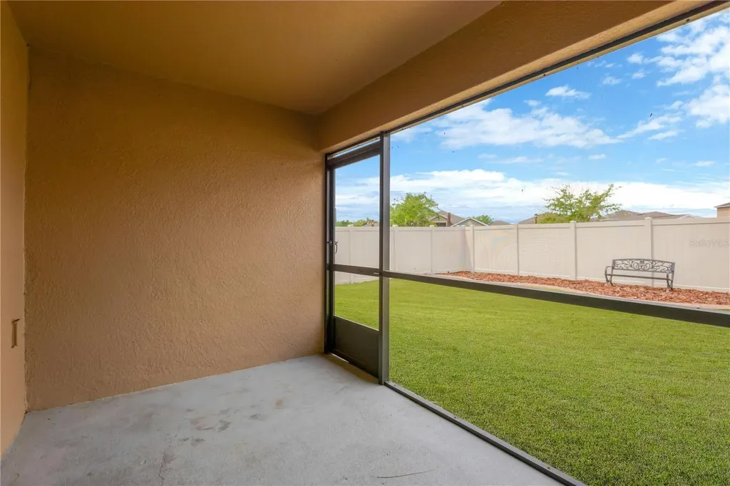 8529 Hunters Fork Loop Ruskin FL 33573