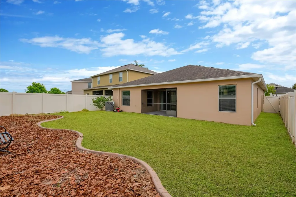 8529 Hunters Fork Loop Ruskin FL 33573