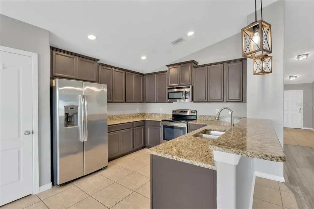 8529 Hunters Fork Loop Ruskin FL 33573