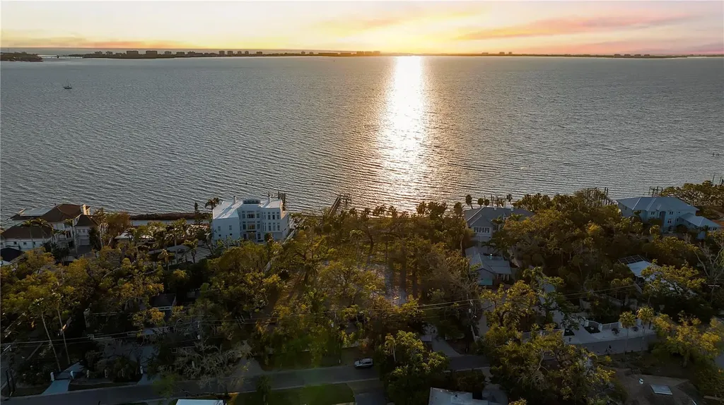 2043 Alameda Avenue Sarasota FL 34234