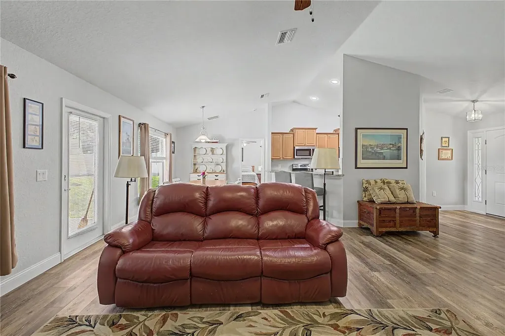 11213 Flock Avenue Weeki Wachee FL 34613