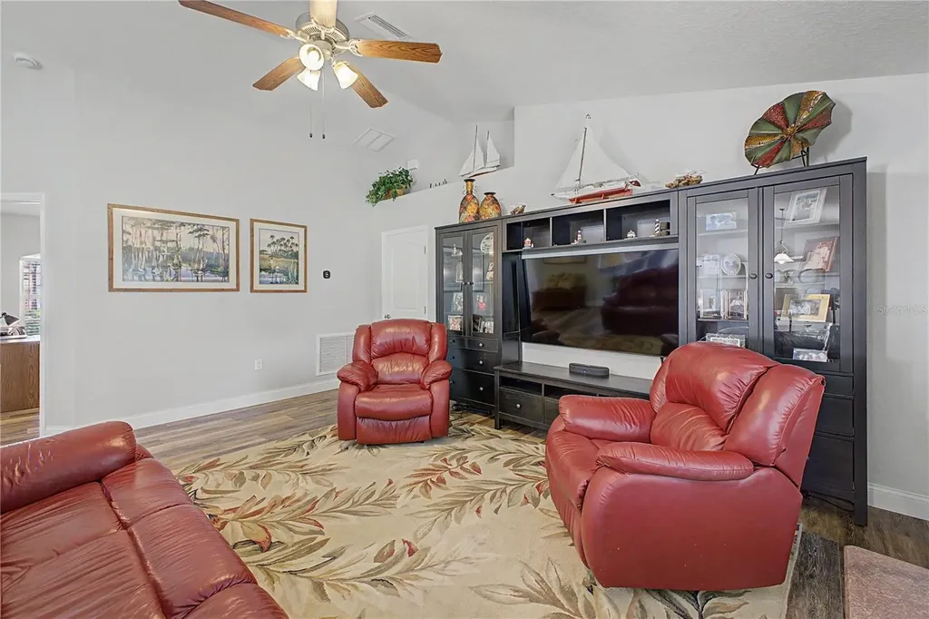 11213 Flock Avenue Weeki Wachee FL 34613