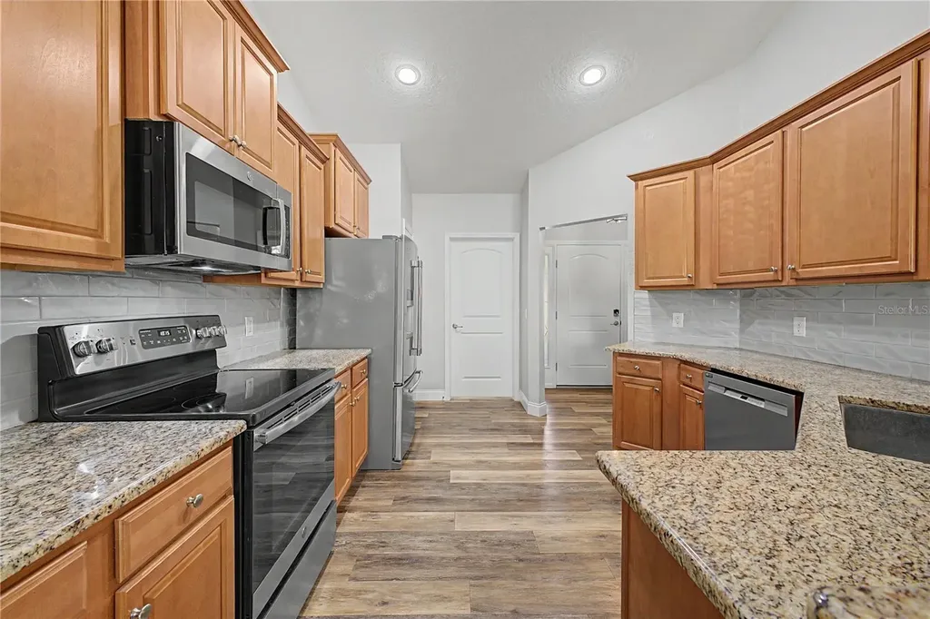 11213 Flock Avenue Weeki Wachee FL 34613