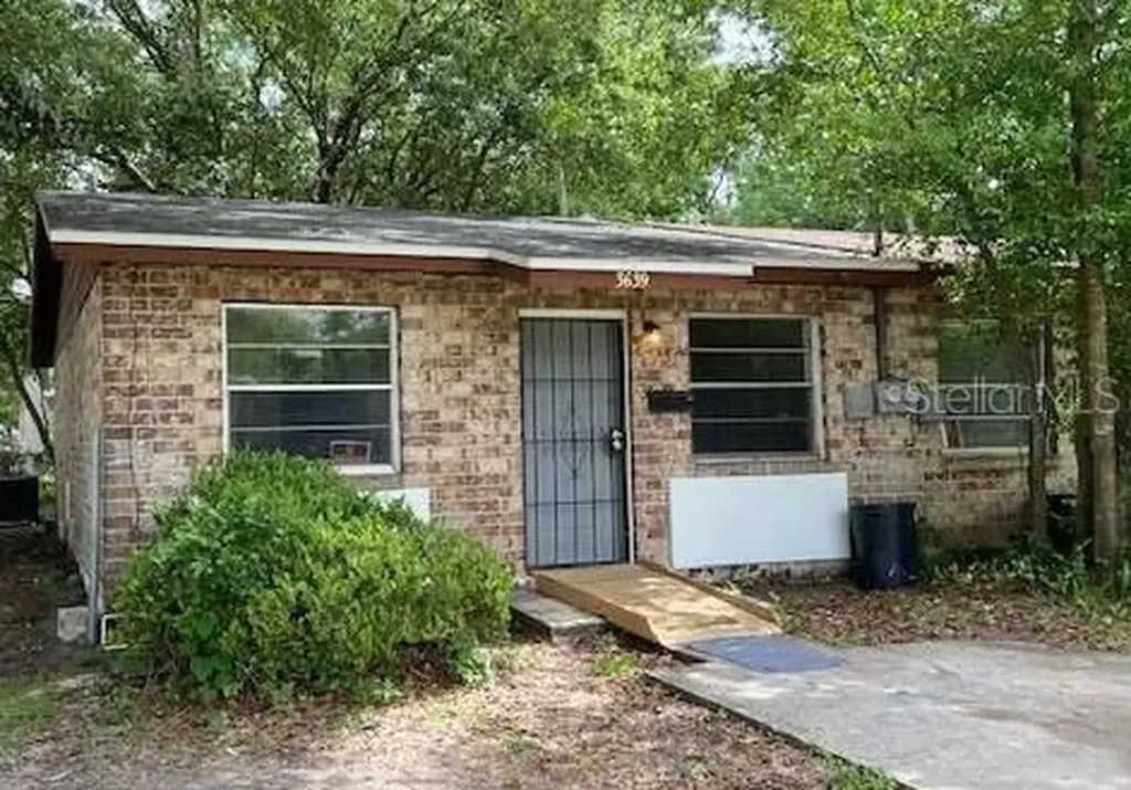 3639 Charles Street Jacksonville FL 32209
