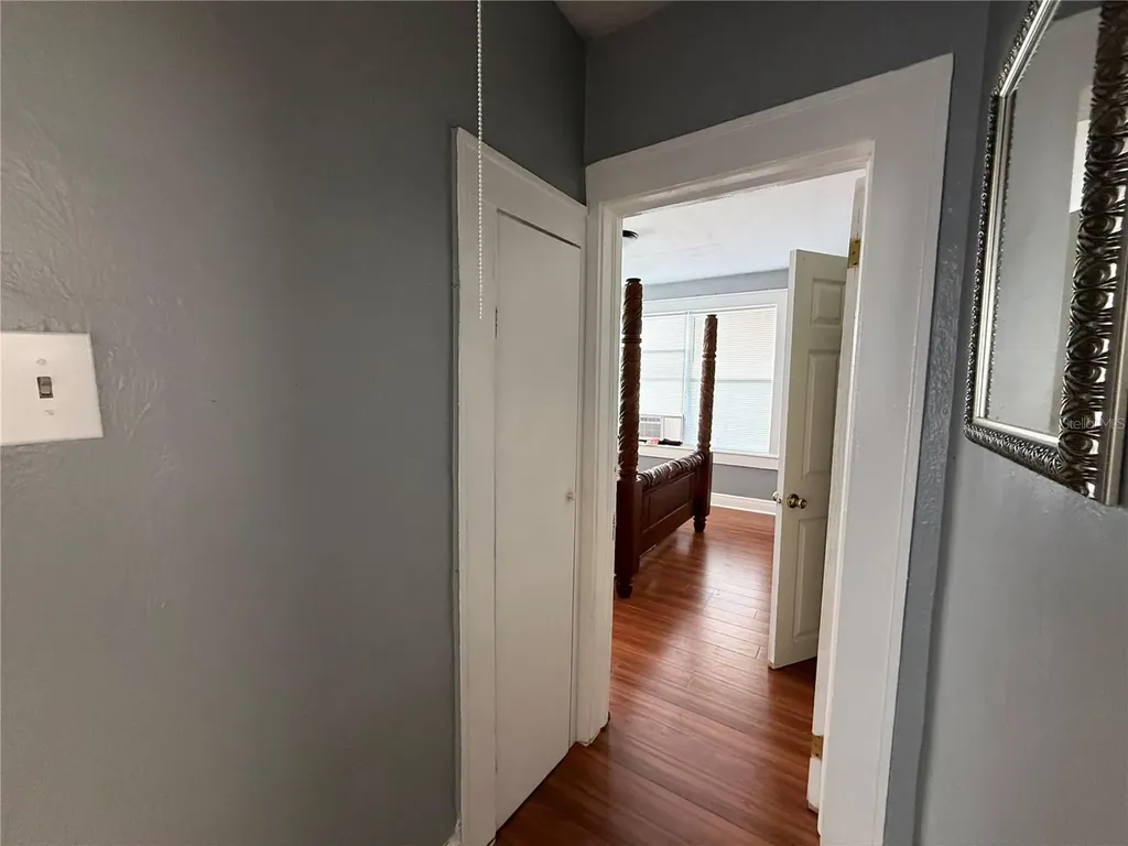 2905 W Chestnut Street Tampa FL 33607