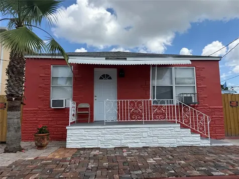 2905 W Chestnut Street Tampa FL 33607