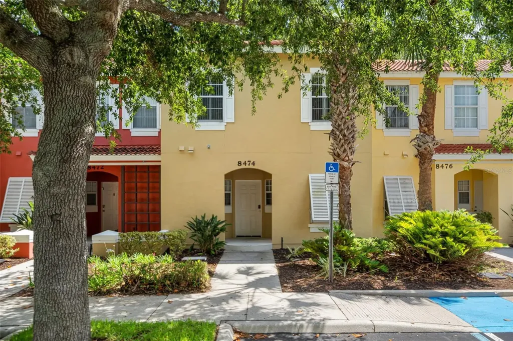8474 Crystal Cove Loop Kissimmee FL 34747