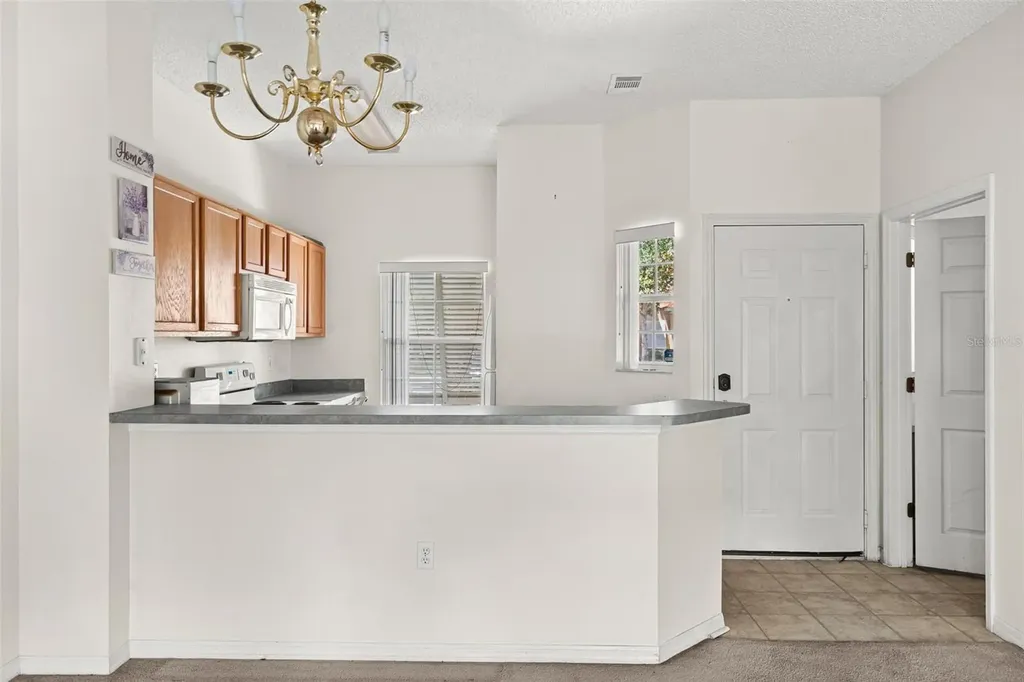 8474 Crystal Cove Loop Kissimmee FL 34747
