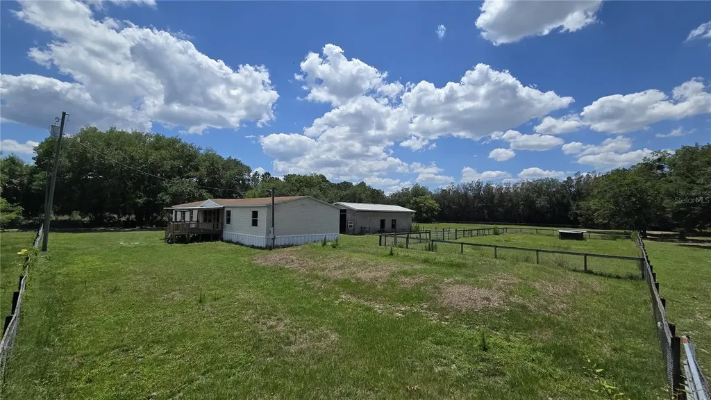 2982 N 6th Street Orlando FL 32820