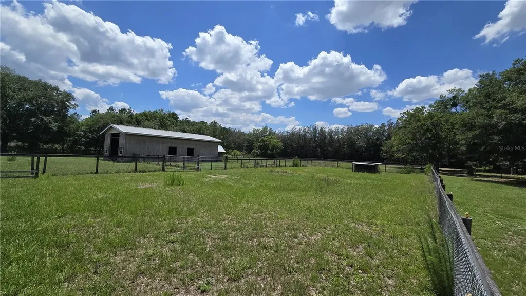 2982 N 6th Street Orlando FL 32820