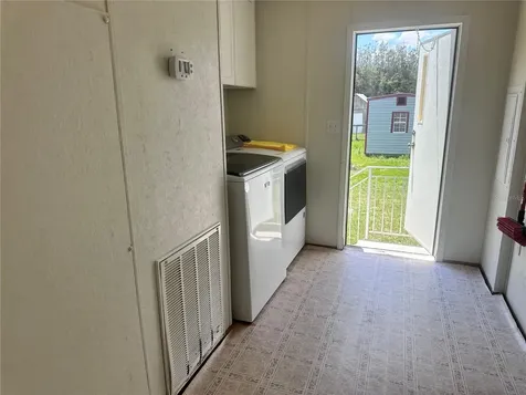 2982 N 6th Street Orlando FL 32820