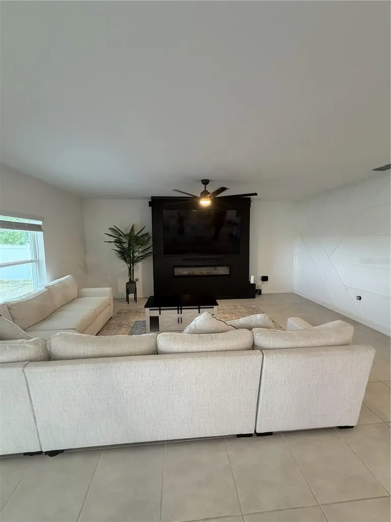 1033 Calico Pointe Circle Groveland FL 34736