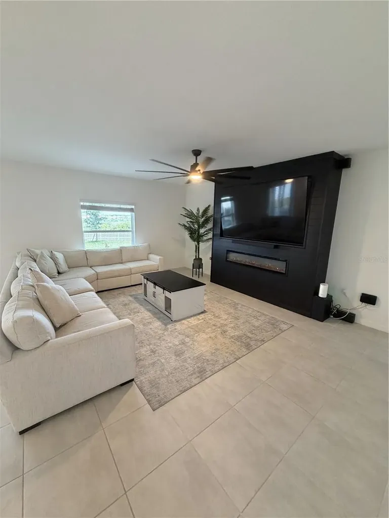 1033 Calico Pointe Circle Groveland FL 34736
