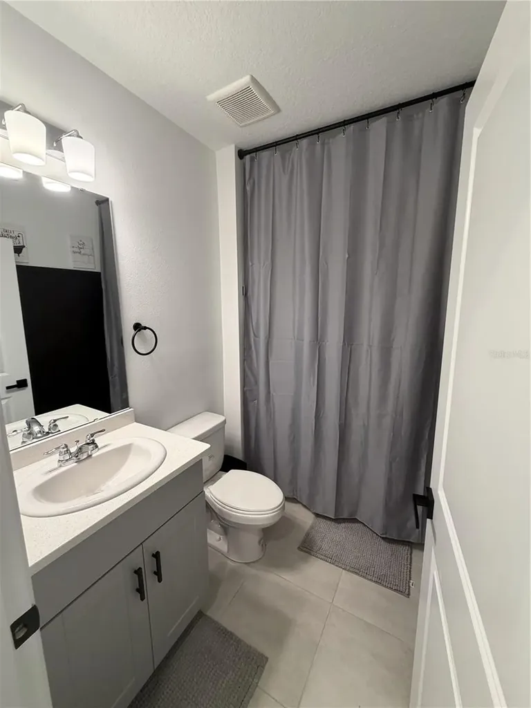 1033 Calico Pointe Circle Groveland FL 34736