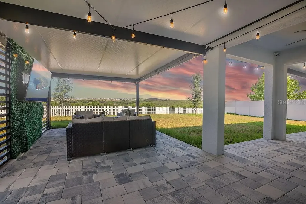 1033 Calico Pointe Circle Groveland FL 34736