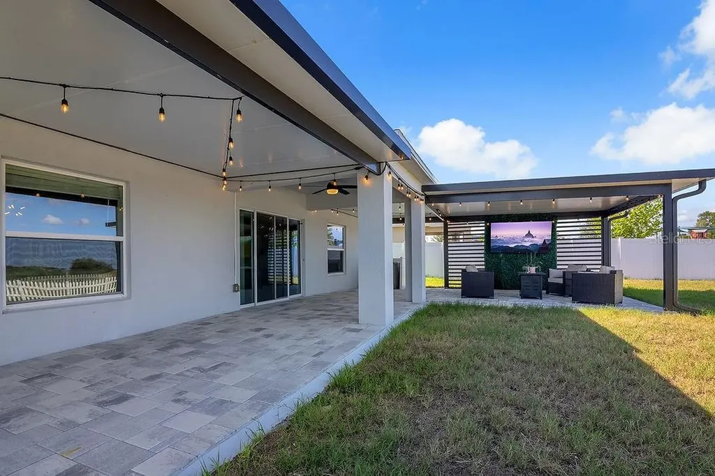 1033 Calico Pointe Circle Groveland FL 34736
