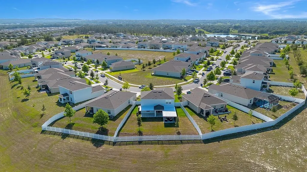 1033 Calico Pointe Circle Groveland FL 34736