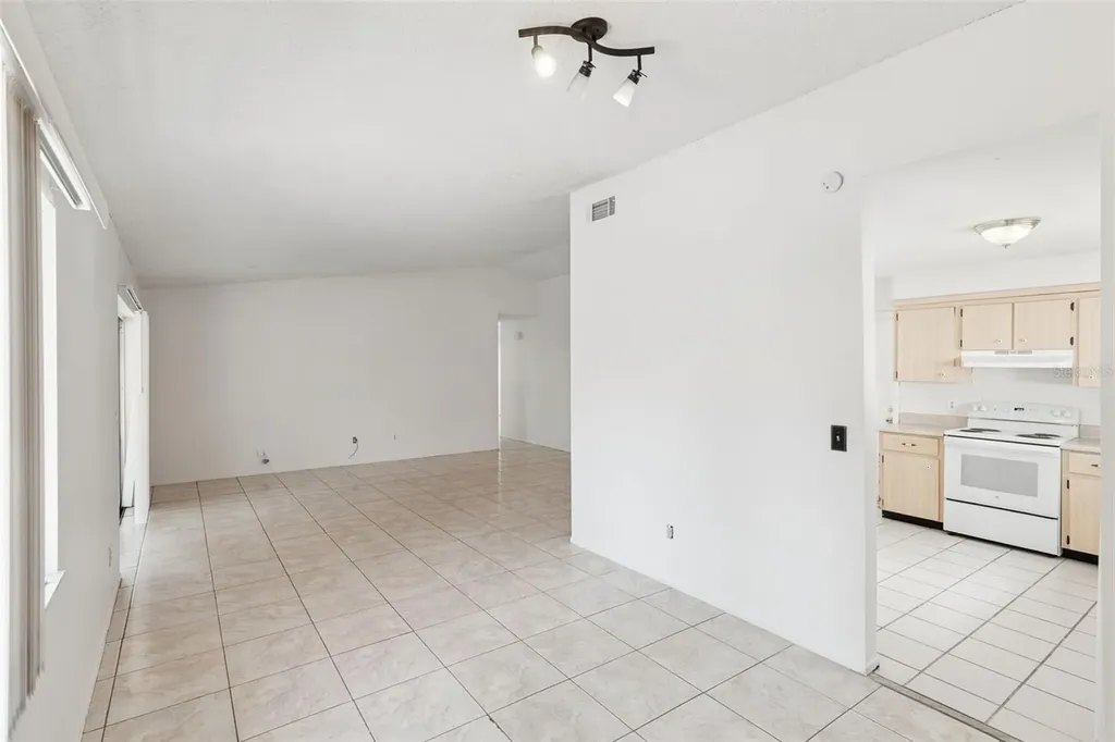 4711 White Willow Lane Orlando FL 32808