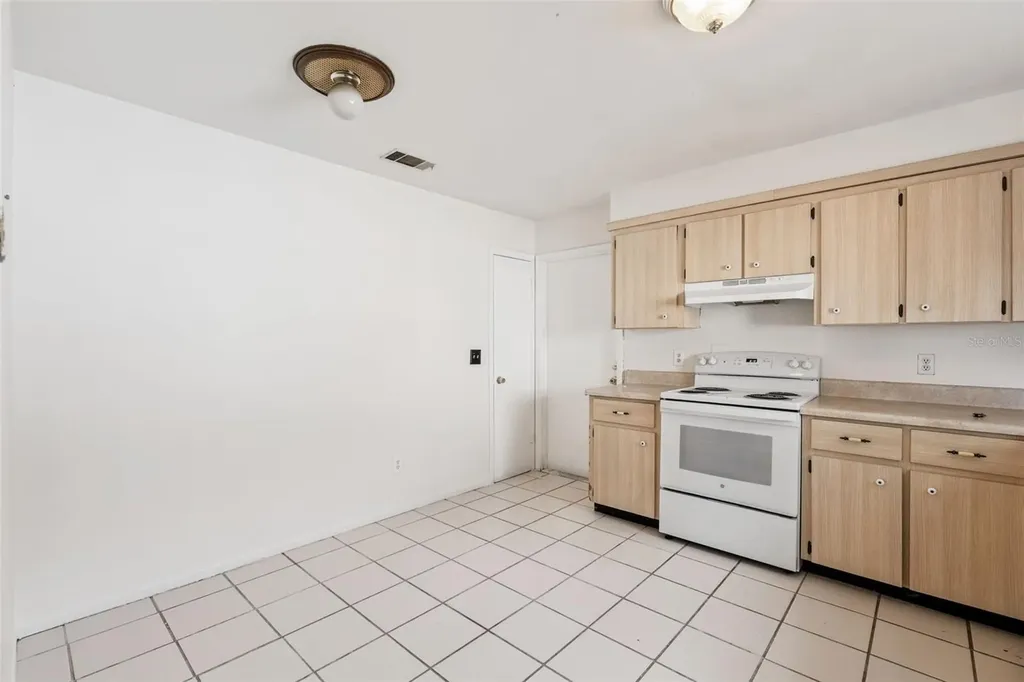 4711 White Willow Lane Orlando FL 32808