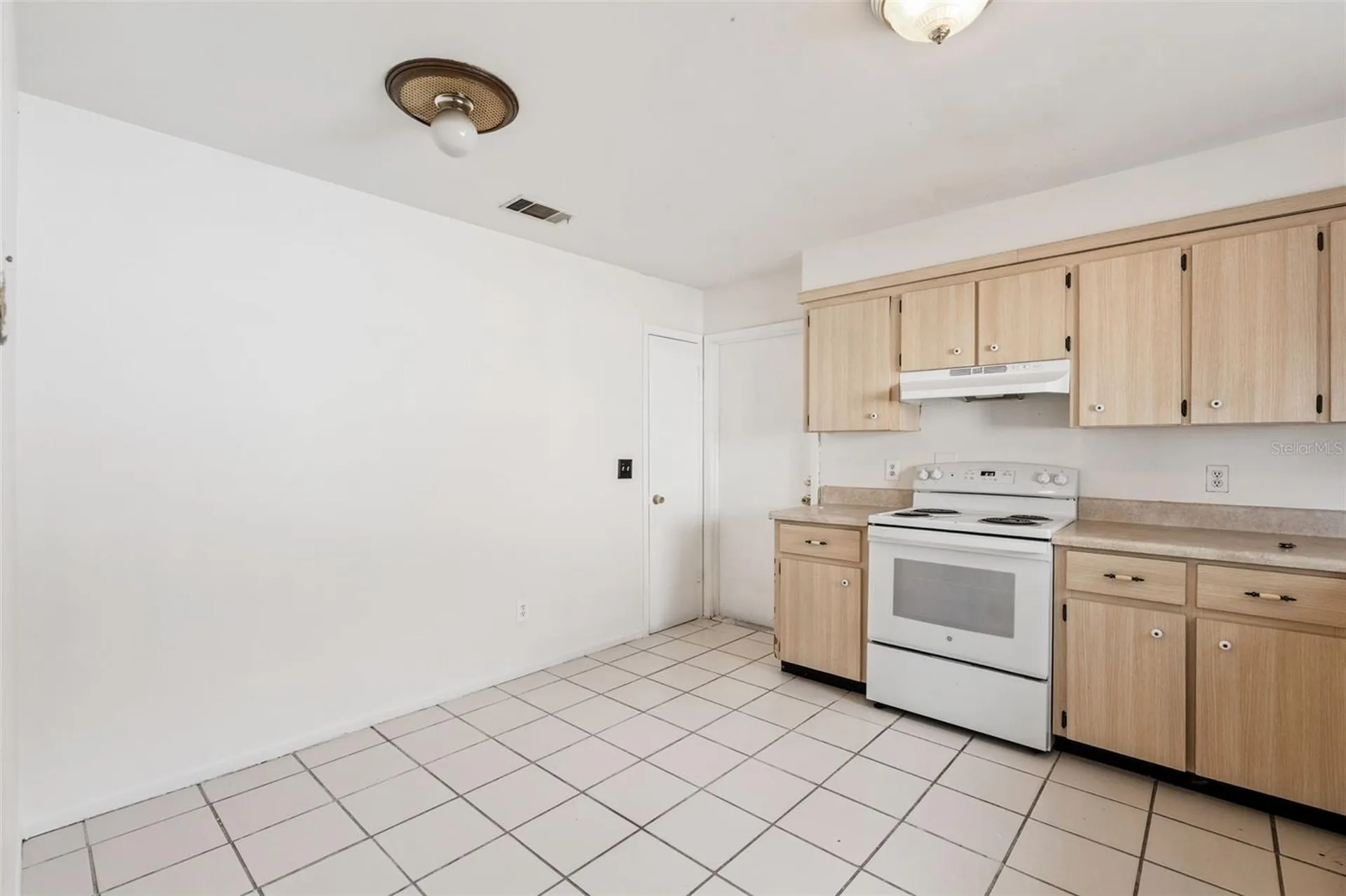 4711 White Willow Lane Orlando FL 32808