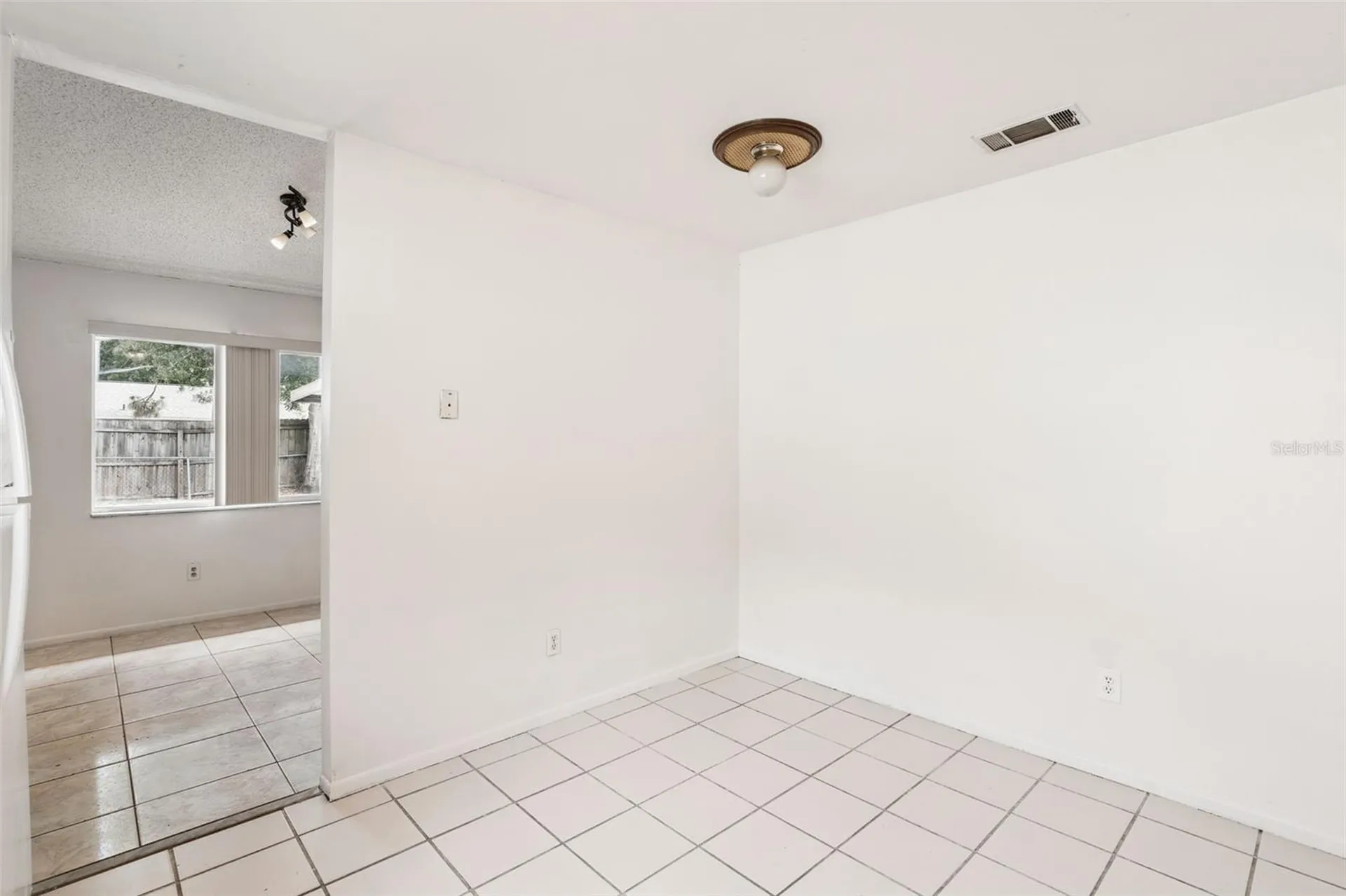 4711 White Willow Lane Orlando FL 32808