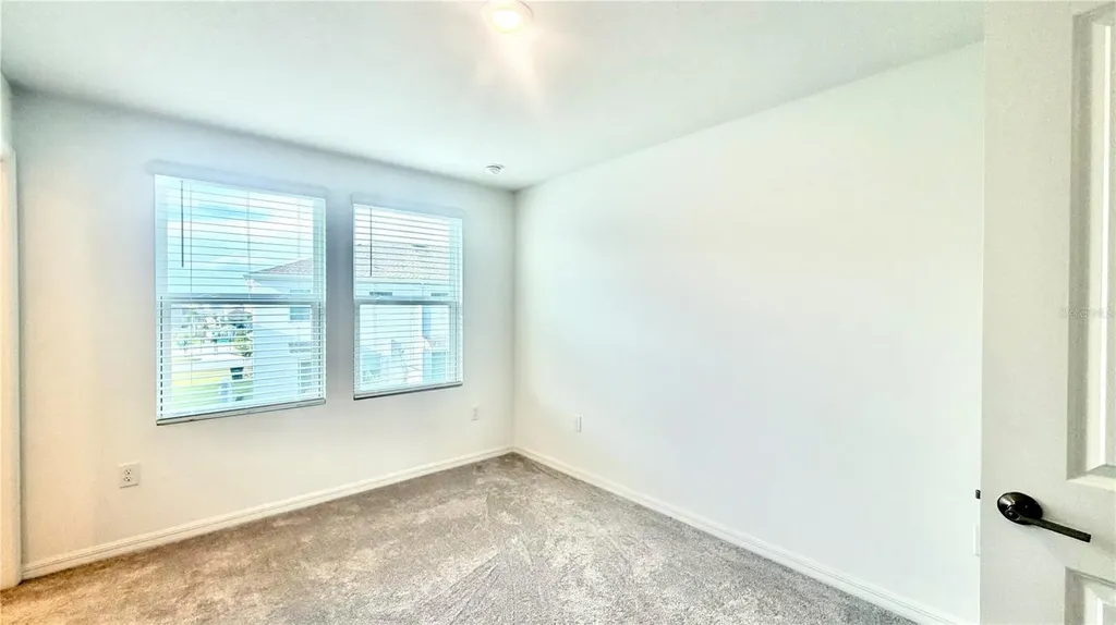 3244 Skyline Loop Kissimmee FL 34758
