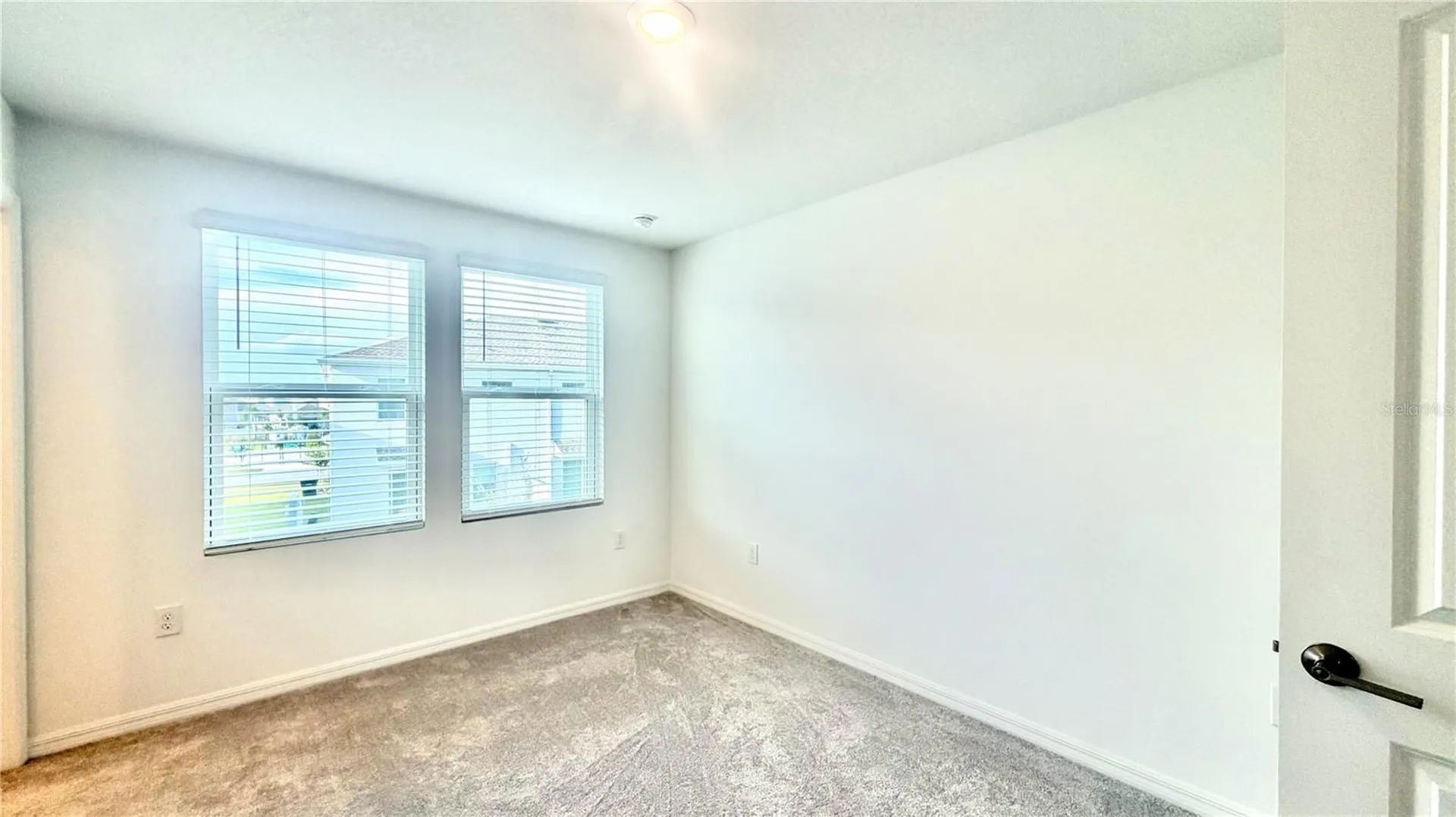 3244 Skyline Loop Kissimmee FL 34758