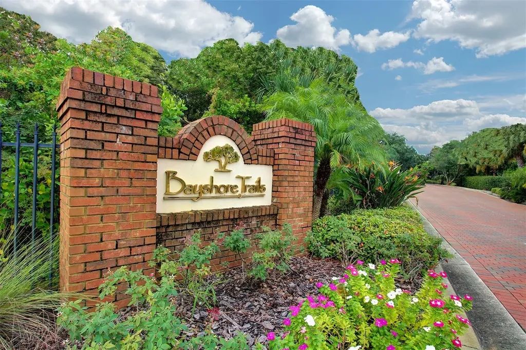 2860 Bayshore Trails Drive Tampa FL 33611