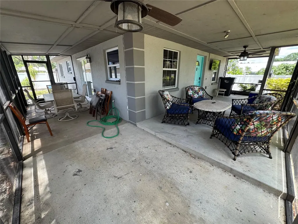 2751 72nd Avenue Drive E Sarasota FL 34243