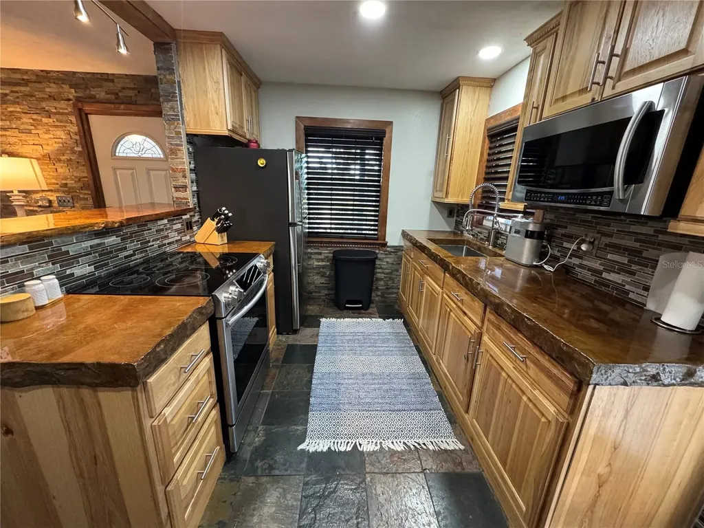 2751 72nd Avenue Drive E Sarasota FL 34243