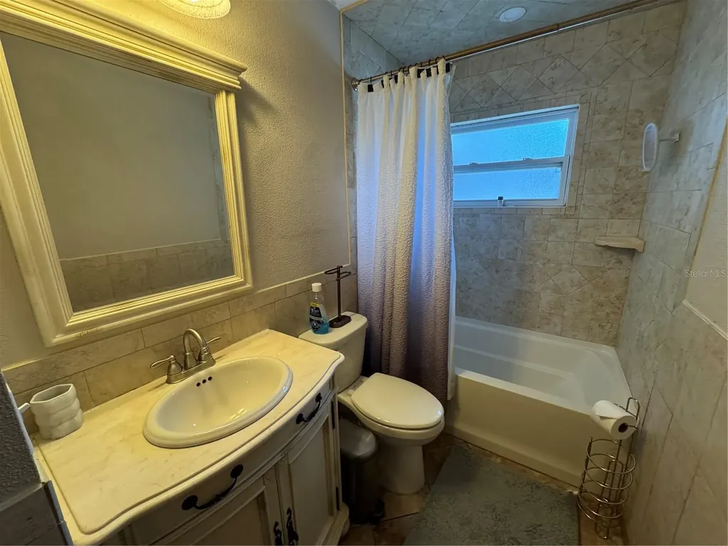 2751 72nd Avenue Drive E Sarasota FL 34243