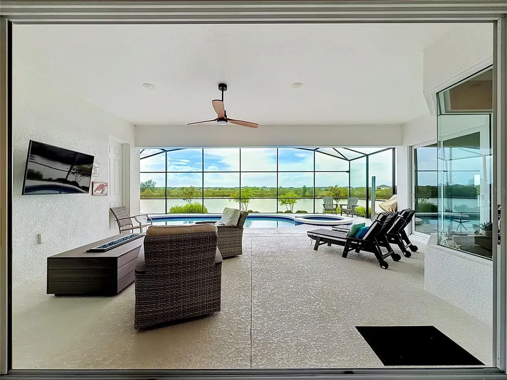 8598 Bridgeport Bay Circle Mount Dora FL 32757